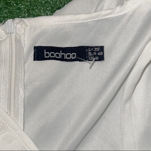 Boohoo Plus Size White Tiered MIDI/Maxi Dress - Picture 6 of 6